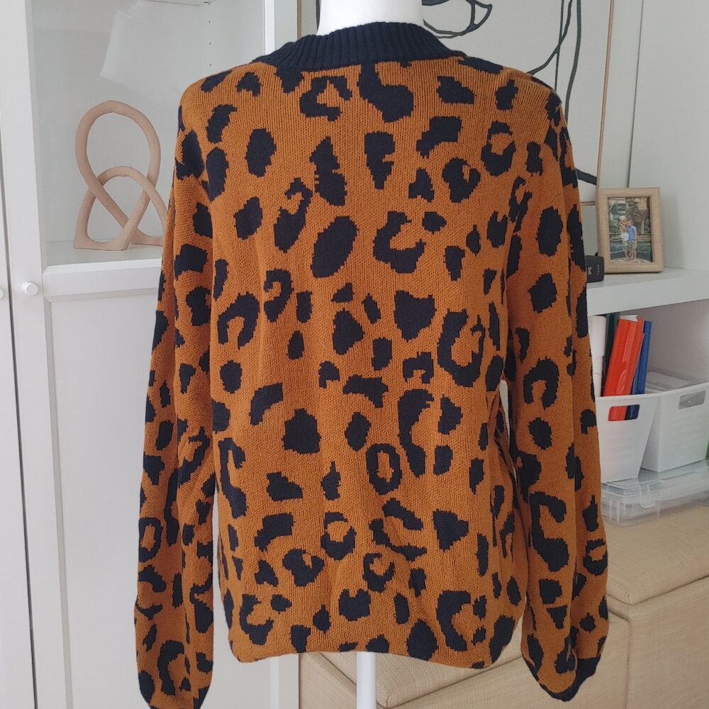 WHO WHAT WEAR Leopard-Print Crewneck Sweater - Size Large - Picture 7 of 7